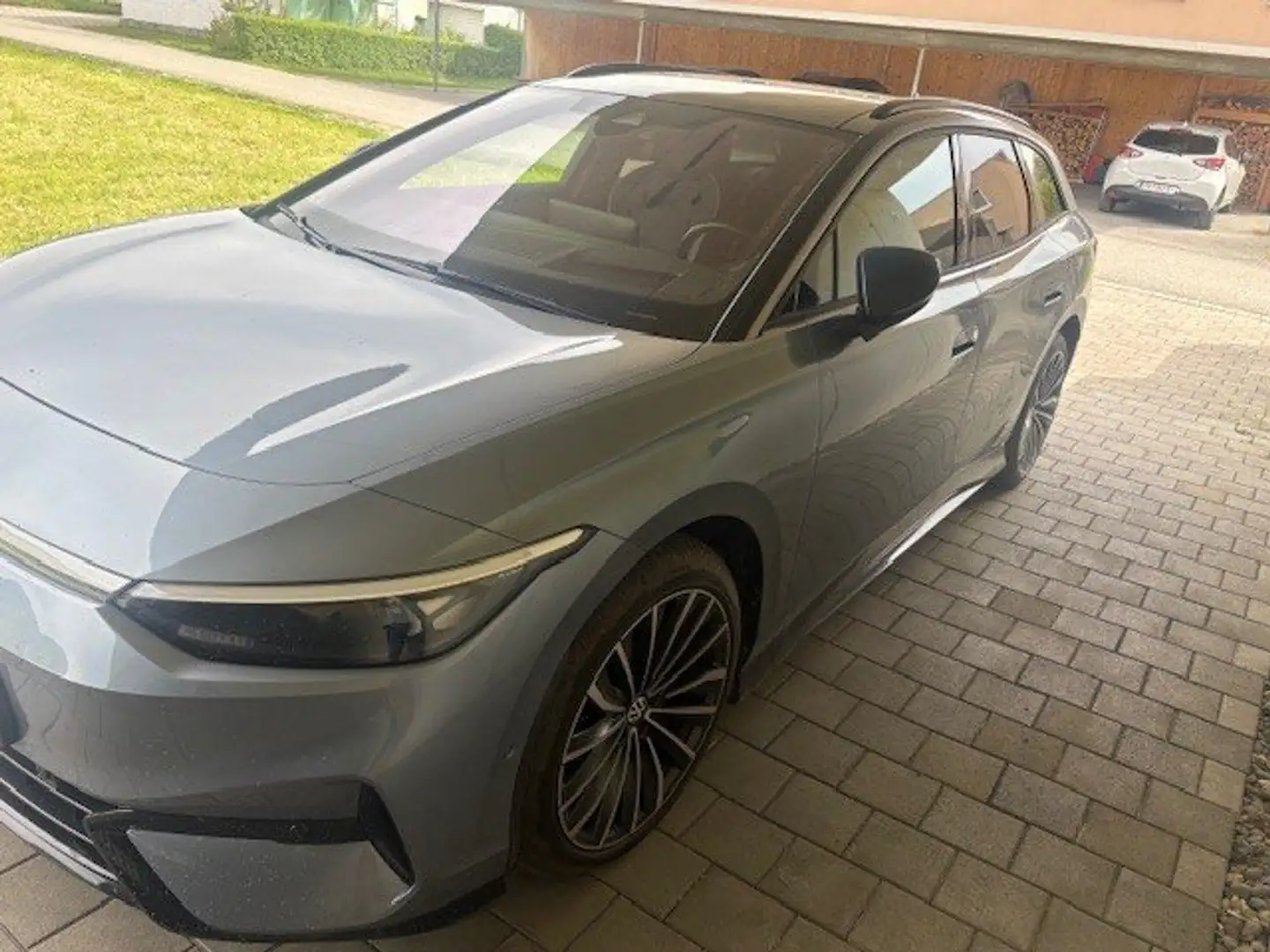 Volkswagen ID.7 ID.7 Tourer Pro Business 210 kW / 77kWh Blau - 2