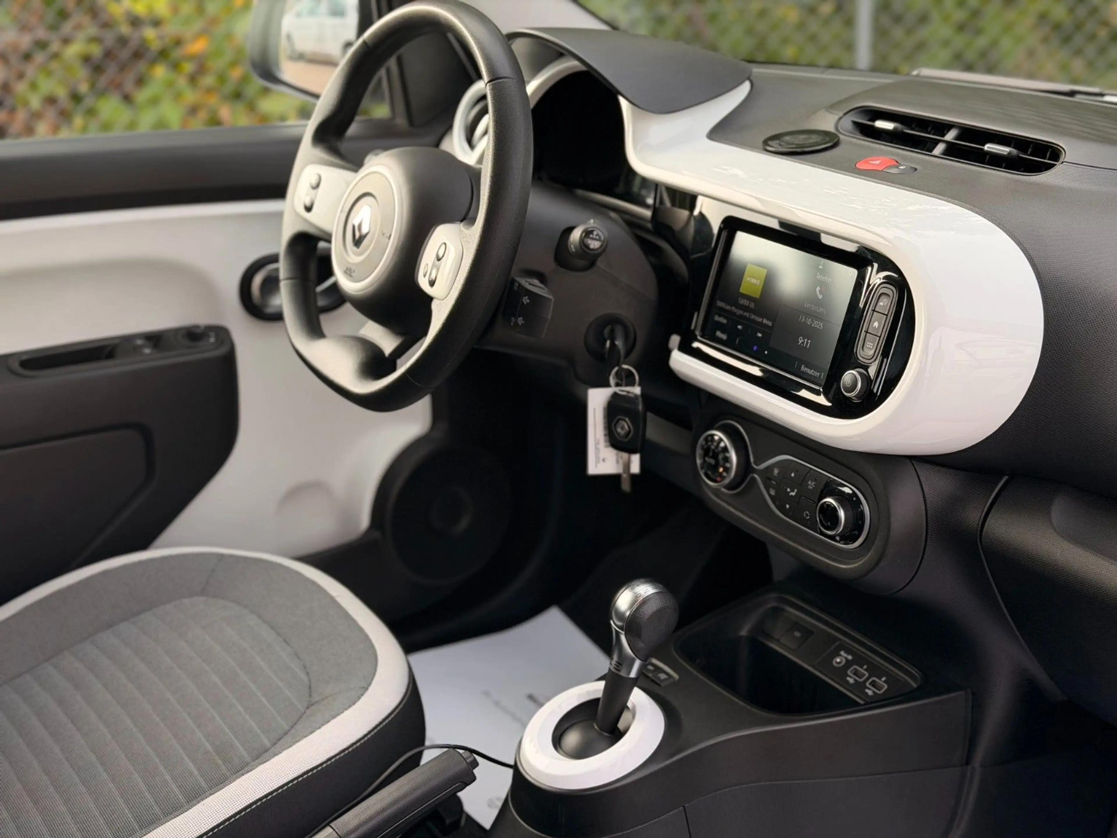 Renault Twingo Zen Electric R&GO Klima SOH — photo 14