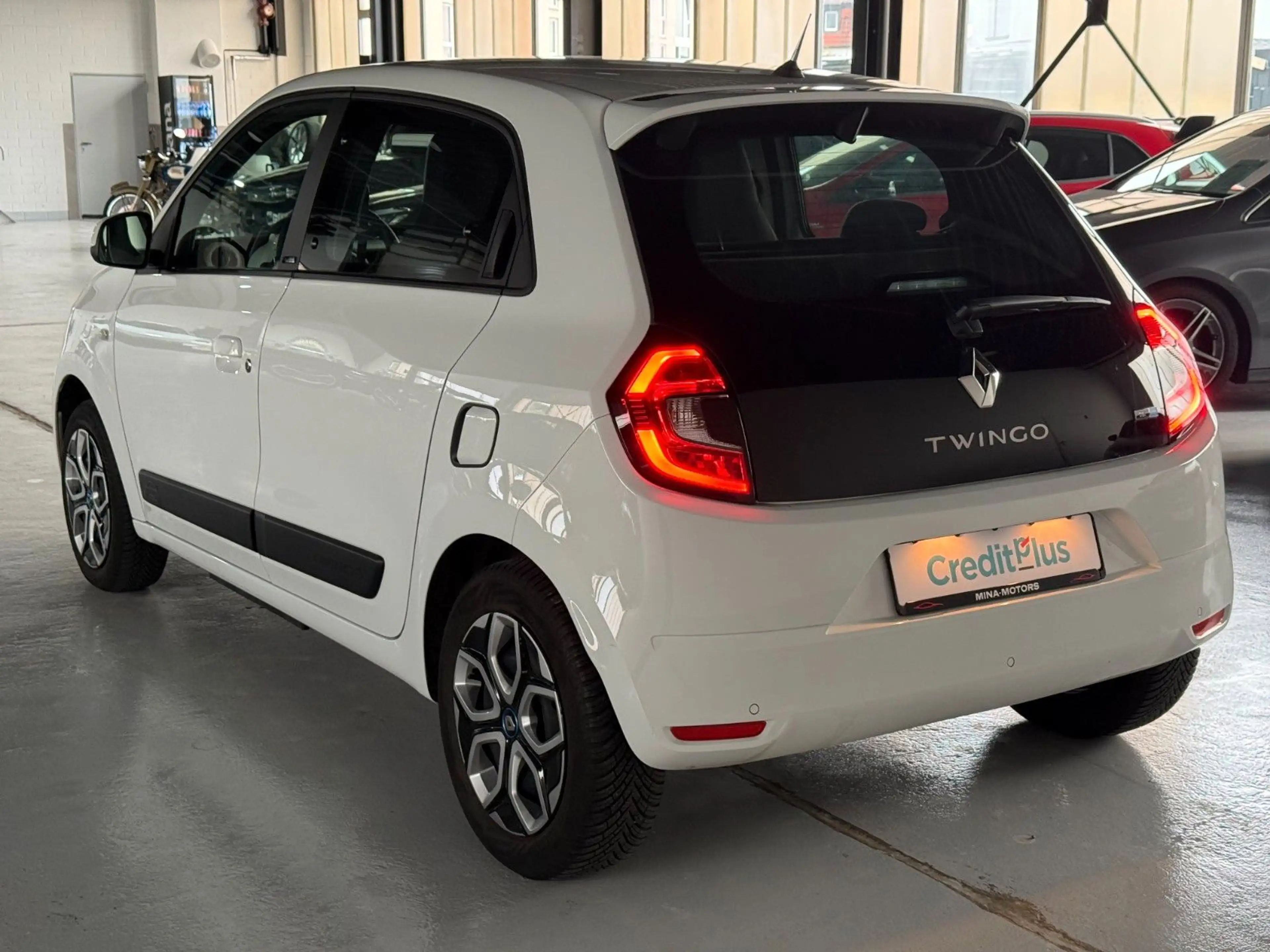 Renault Twingo Zen Electric R&GO Klima SOH — photo 6