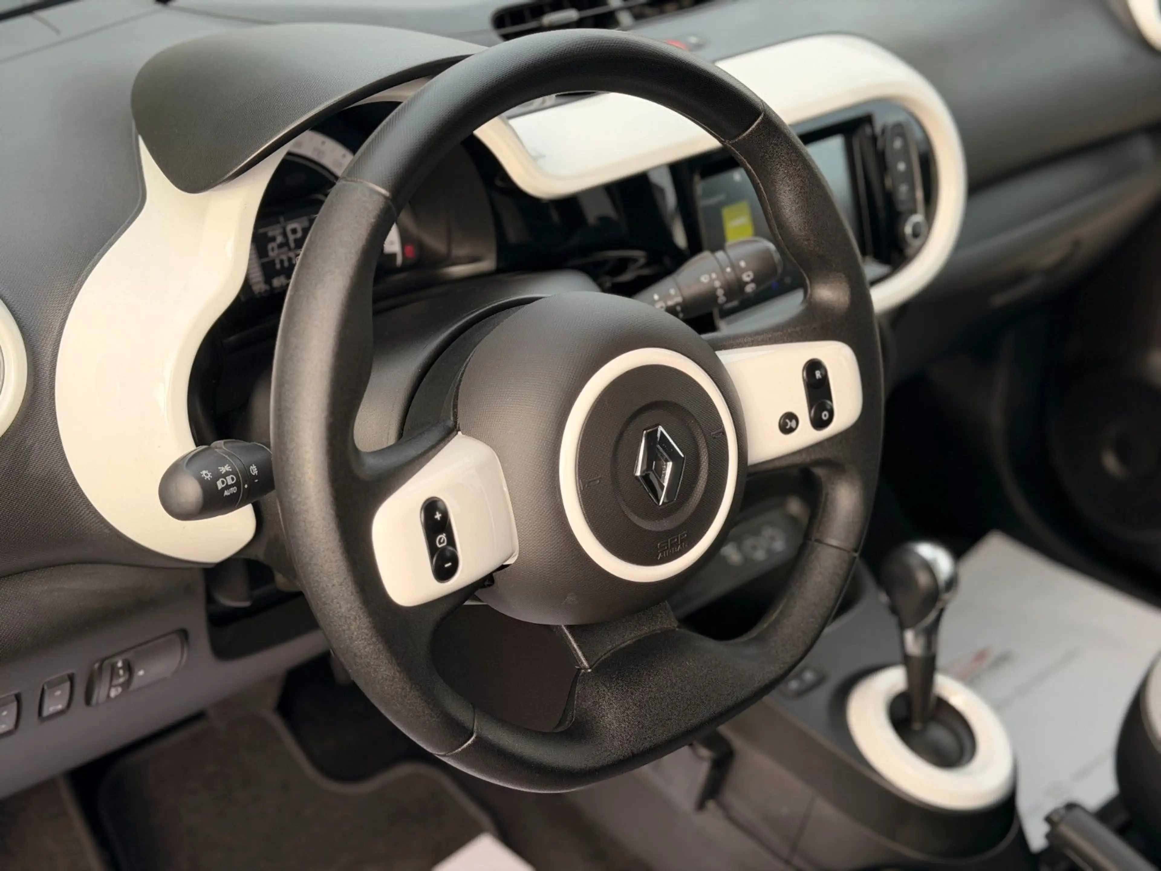 Renault Twingo Zen Electric R&GO Klima SOH — photo 15