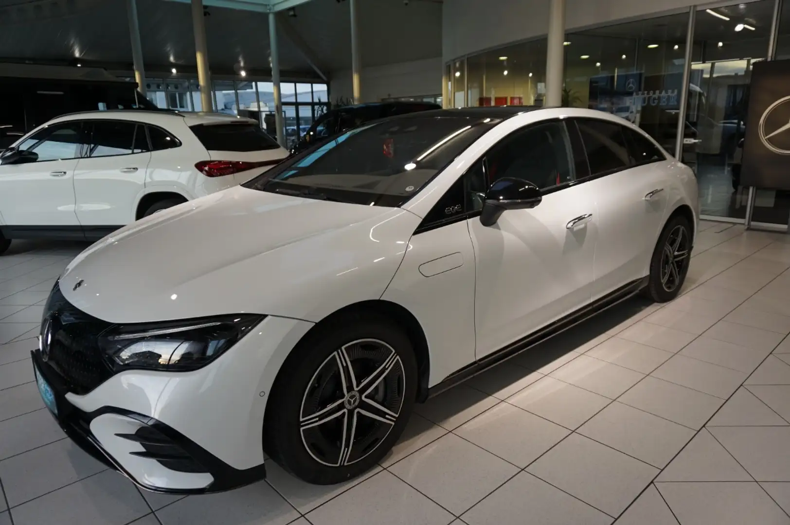 Mercedes-Benz EQE 500 4MATIC Distr KeyGo PTS Ambi eHeck AIR Weiß - 1