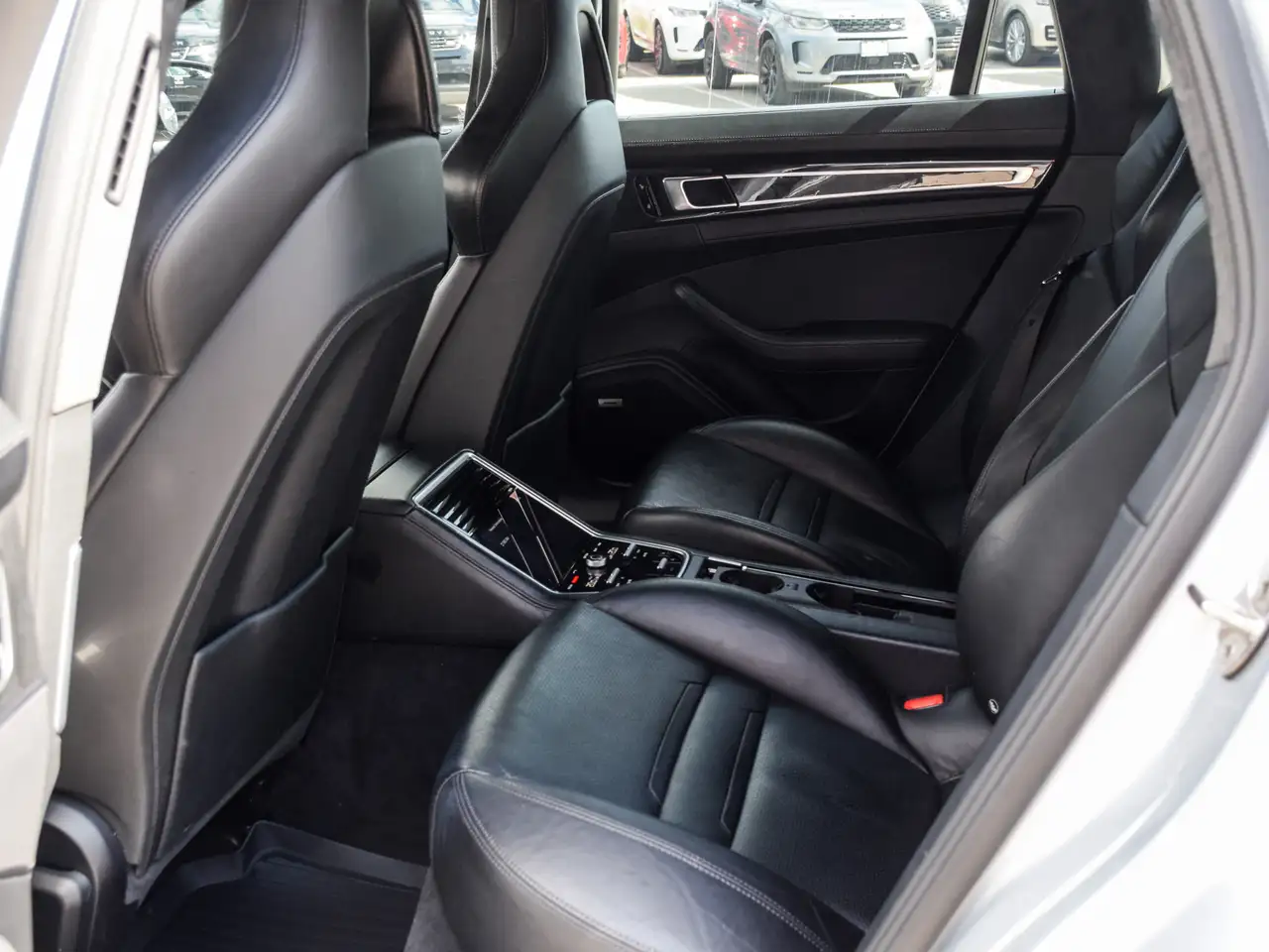 Porsche Panamera снимка Porsche Panamera