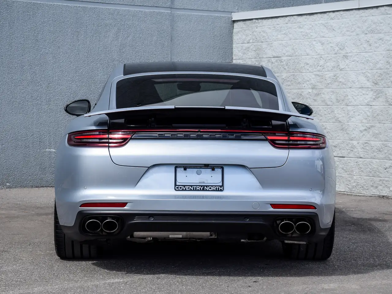 Porsche Panamera снимка Porsche Panamera
