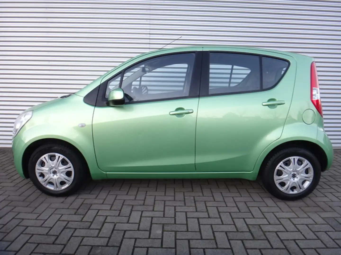 Suzuki Splash 1.0 Comfort Gerne Finanzierung+++ Grün - 2