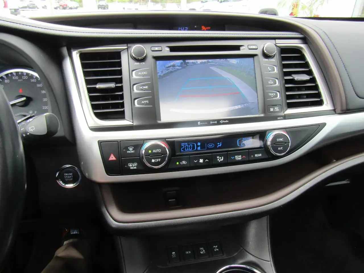 Toyota Highlander photo Toyota Highlander
