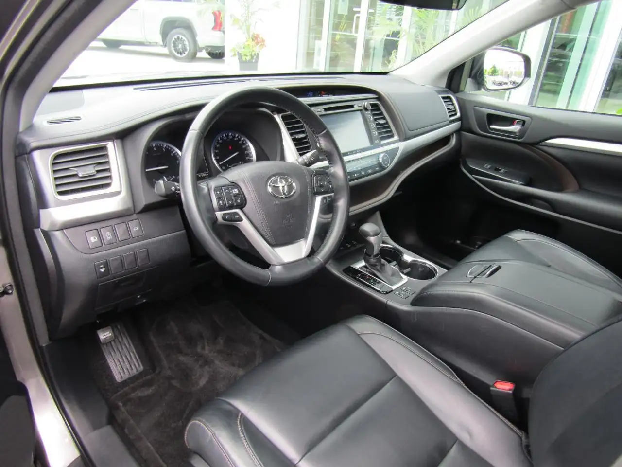 Toyota Highlander photo Toyota Highlander