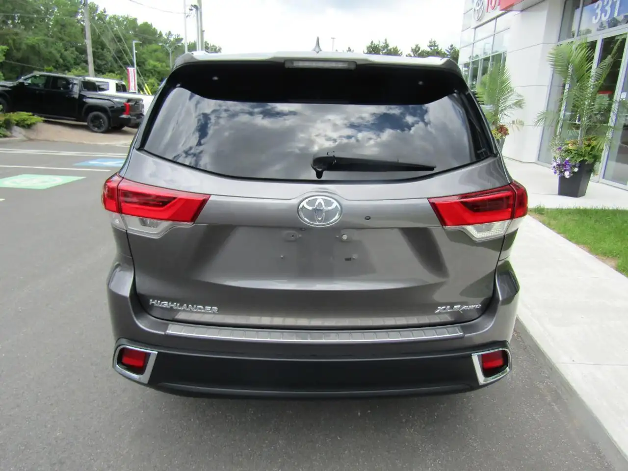 Toyota Highlander photo Toyota Highlander