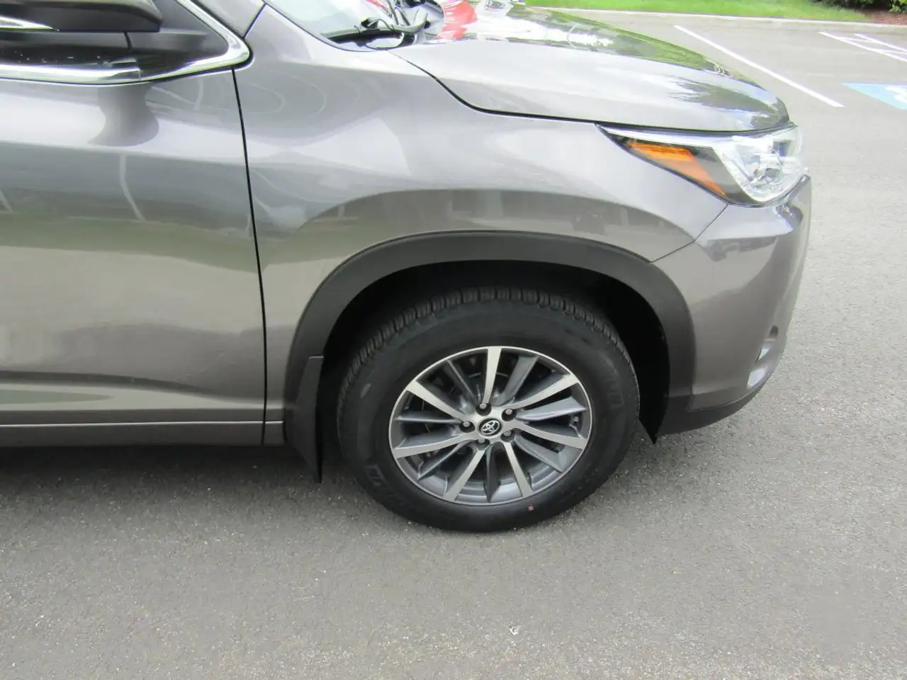Toyota Highlander photo Toyota Highlander