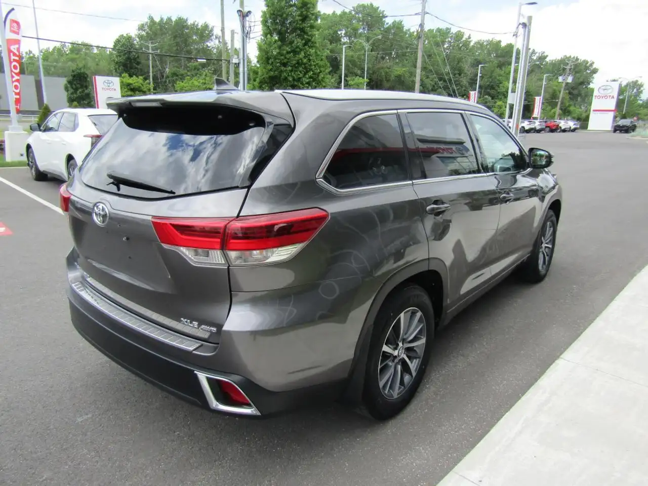 Toyota Highlander photo Toyota Highlander