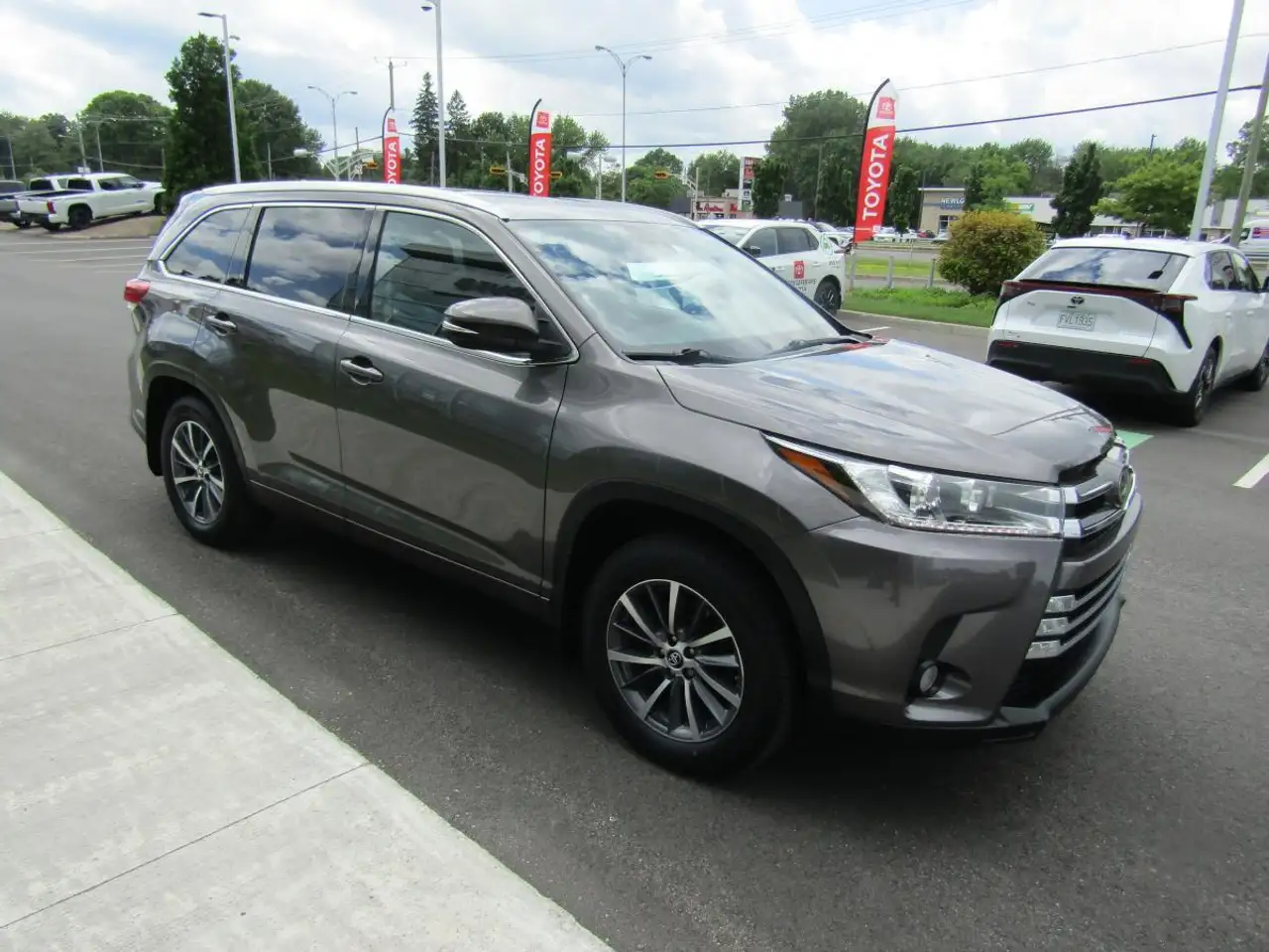 Toyota Highlander photo Toyota Highlander