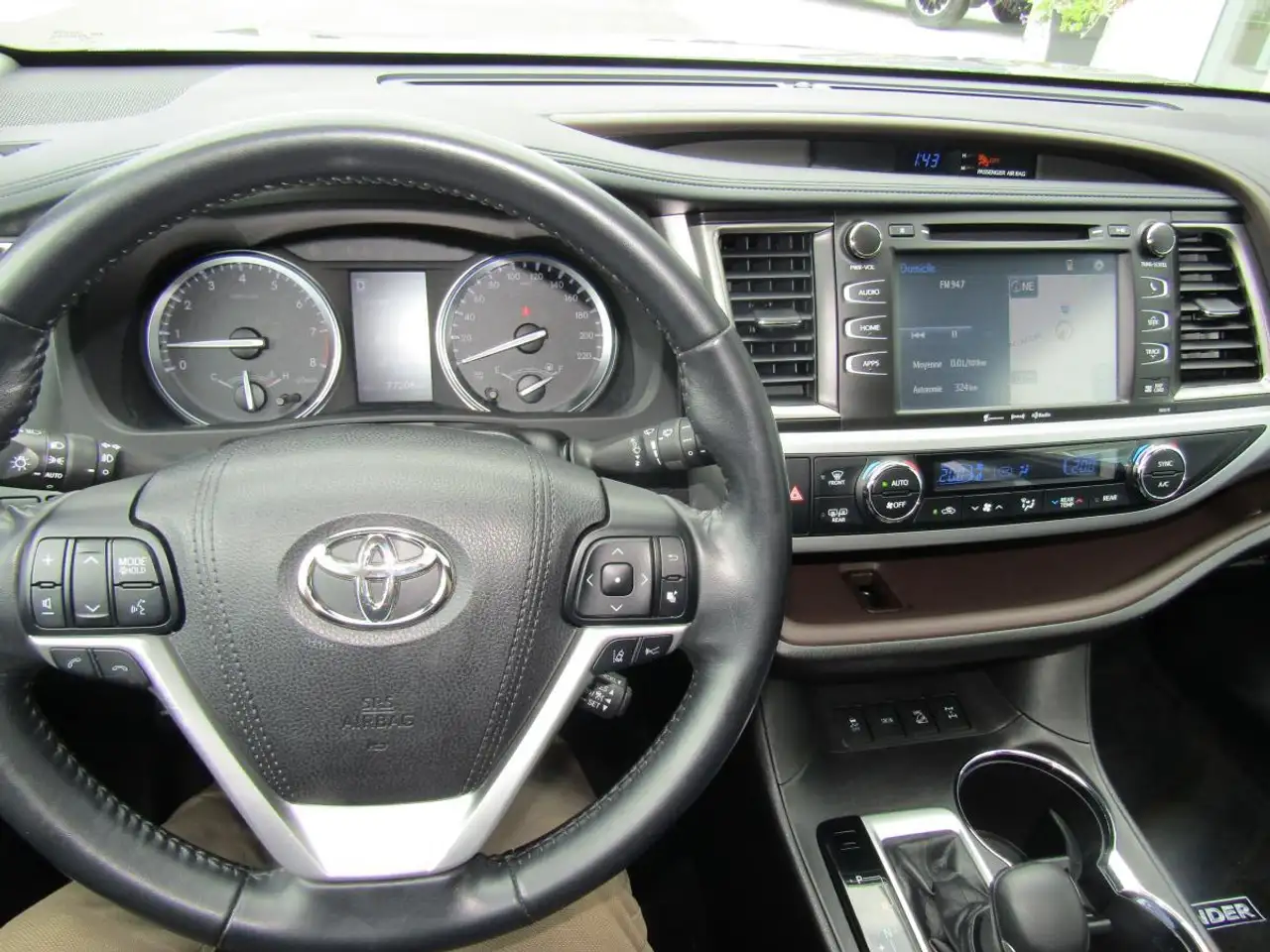 Toyota Highlander photo Toyota Highlander