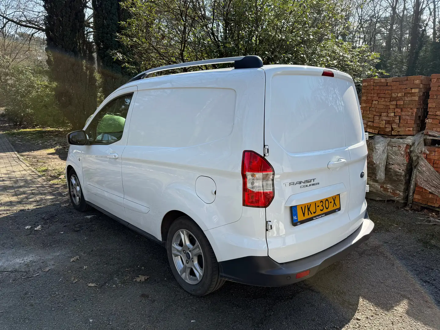 Ford Transit Courier Transit Courier 1.5 TDCI Limited Dur Wit - 2