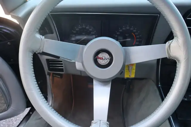 Chevrolet Corvette view 7
