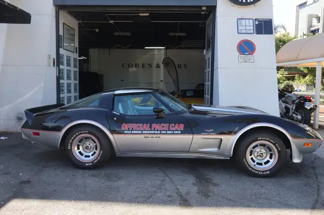 Chevrolet Corvette view 2