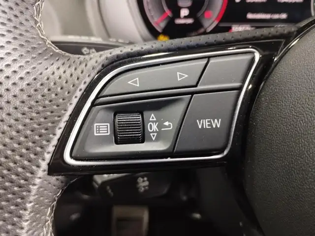Audi Q2 view 13