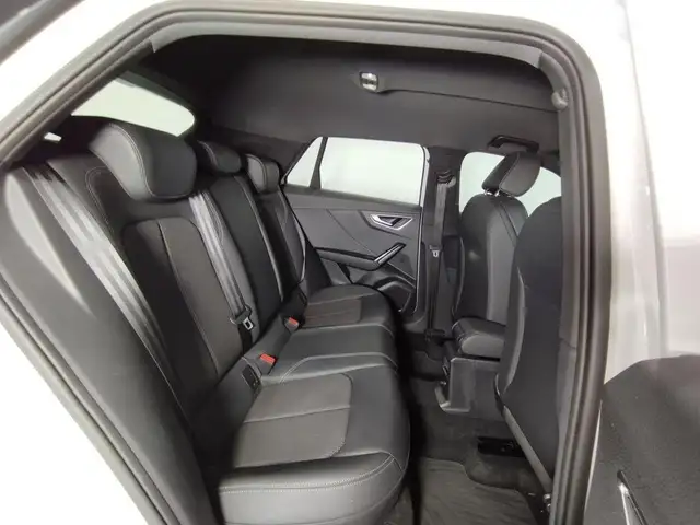 Audi Q2 view 7