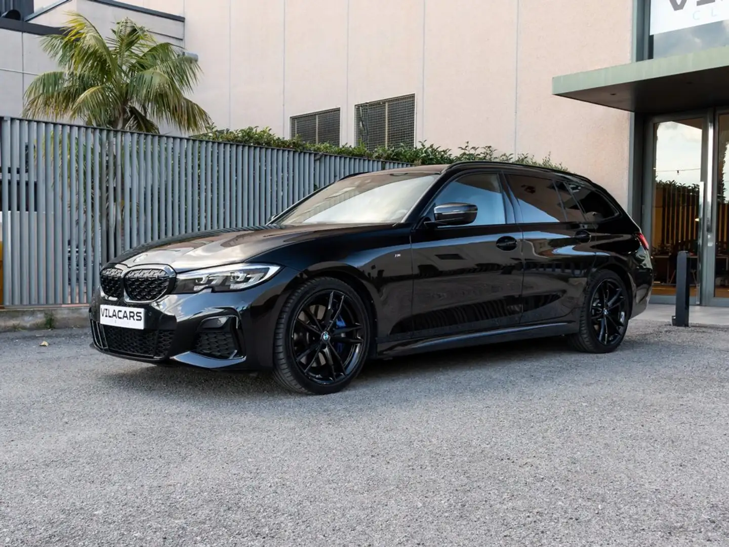 BMW Active Hybrid 5 M340i xDrive Auto. Touring Schwarz - 2