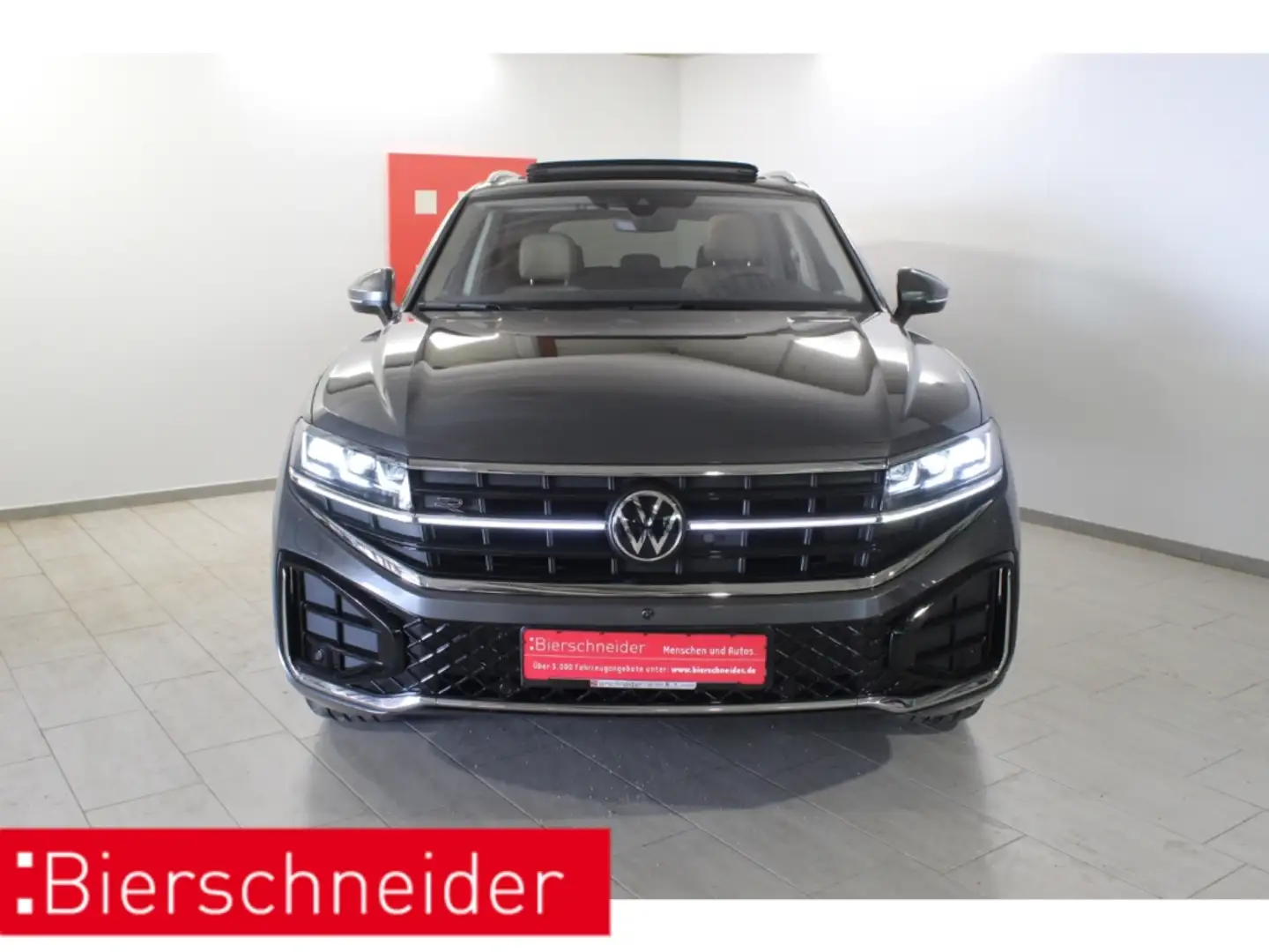 Volkswagen Touareg 3.0 TDI 2x R-Line 21 PANO AHK STAND Grau - 2
