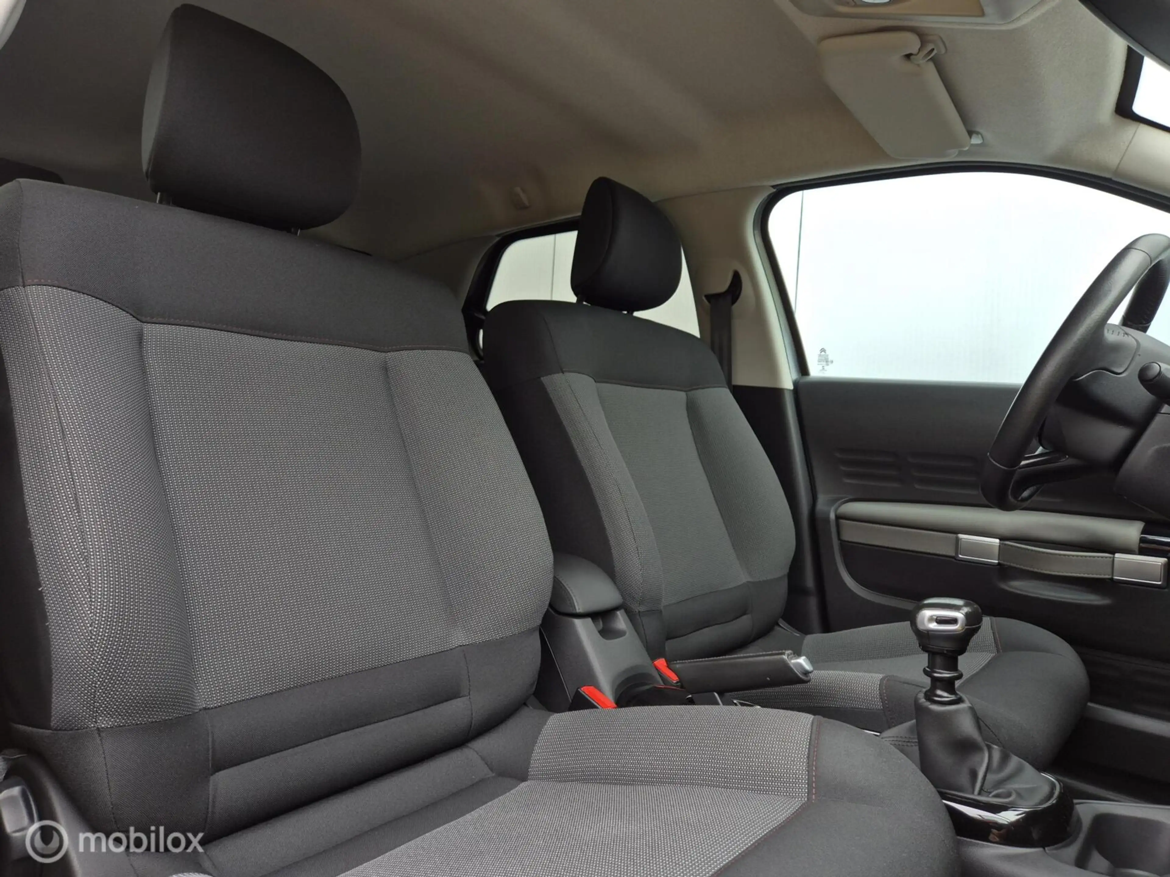 Citroen C4 Cactus 1.2 PURETECH SHINE/STOELVERWARMING/CAMERA/KEYLESS — photo 16