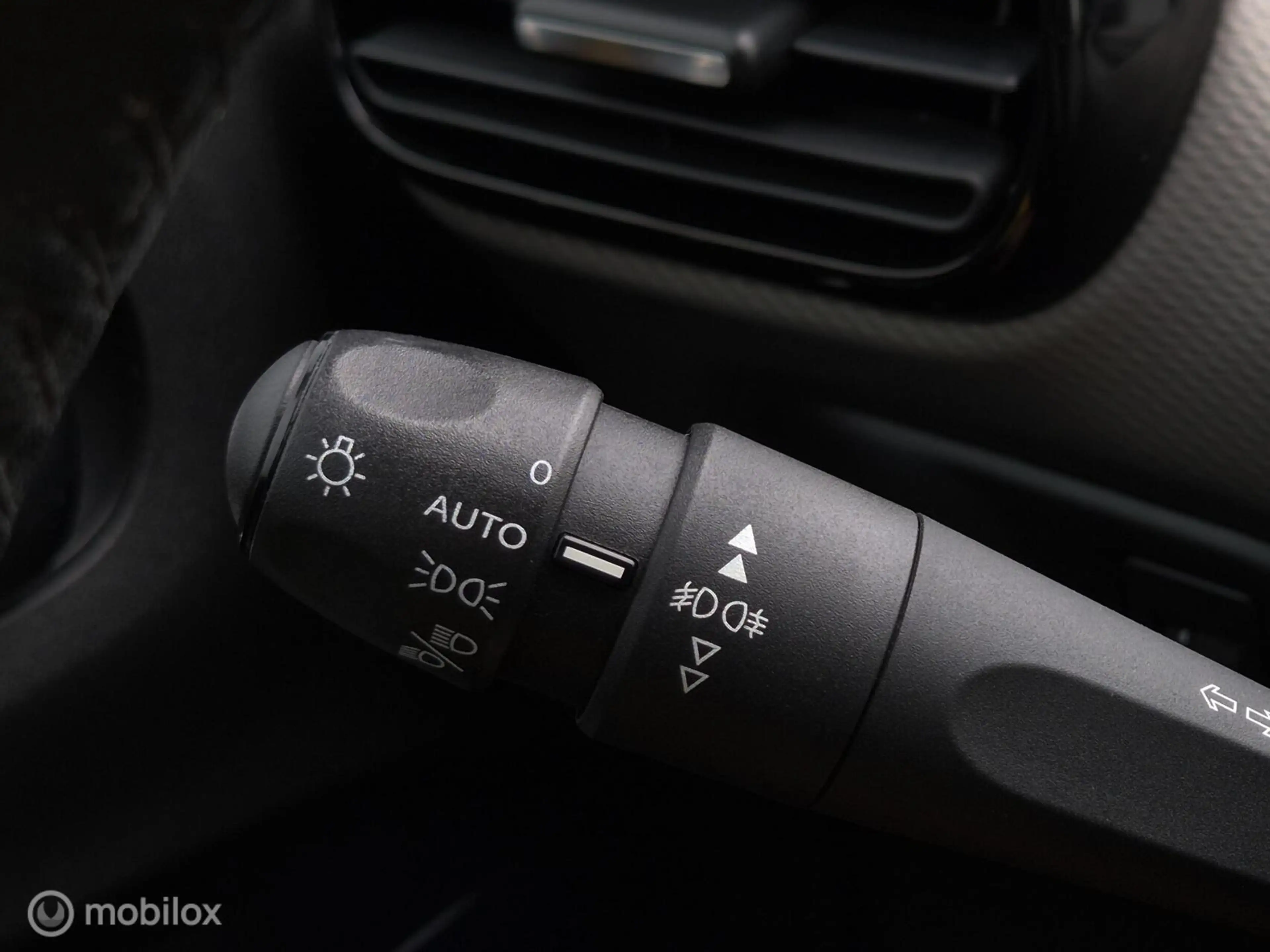Citroen C4 Cactus 1.2 PURETECH SHINE/STOELVERWARMING/CAMERA/KEYLESS — photo 42