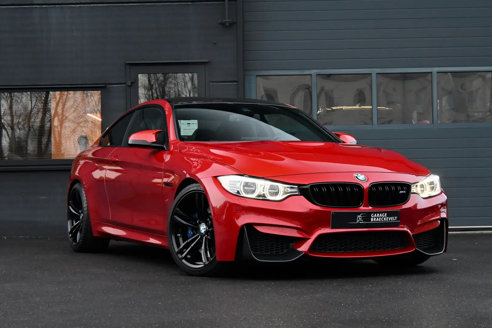BMW M4 3.0DKG - LED - H&K - HUD - Camera - Full History Rouge - 1