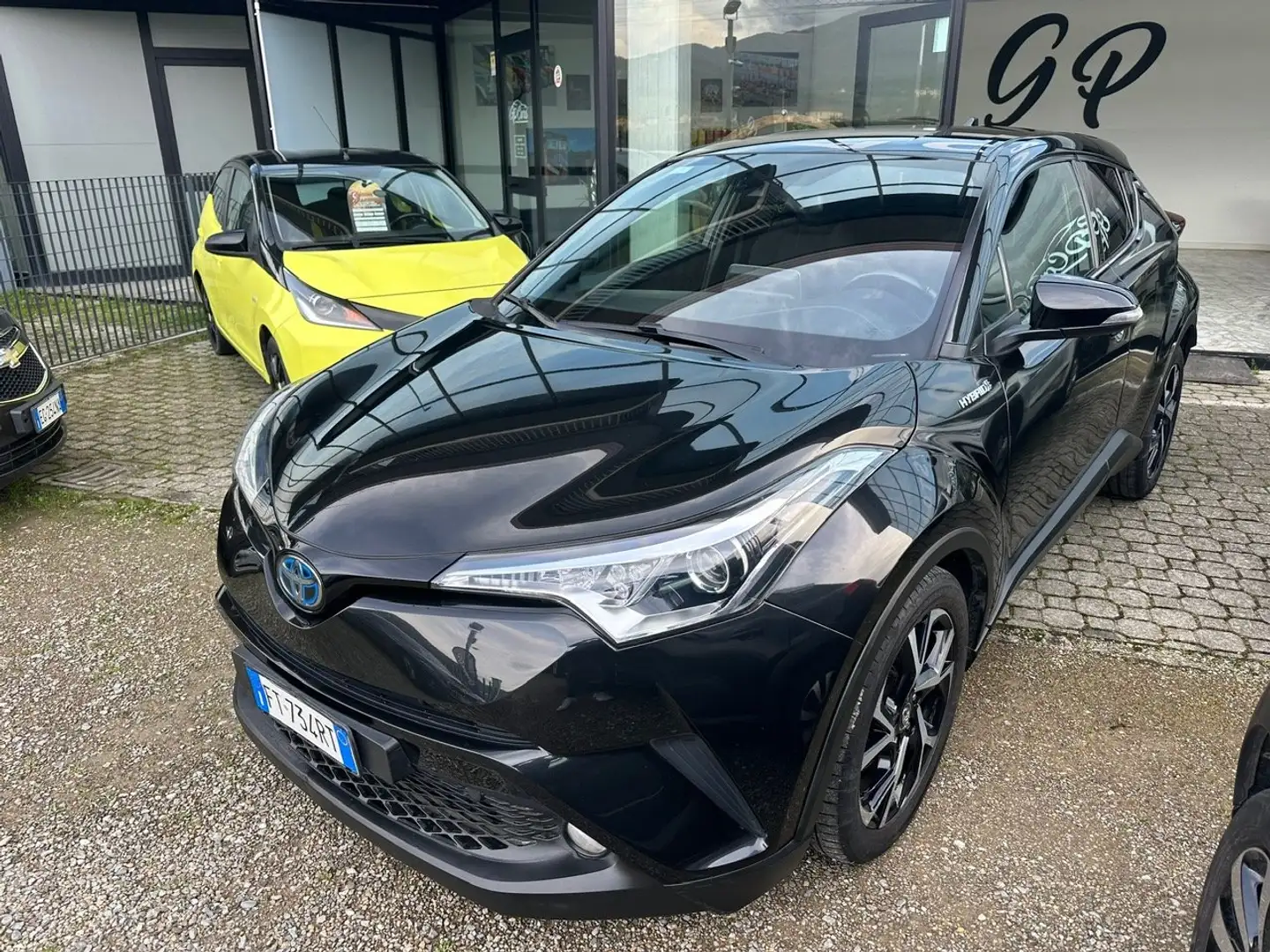 Toyota C-HR C-HR 1.8h Trend 2wd e-cvt SOLO KM 87000!!! Noir - 2