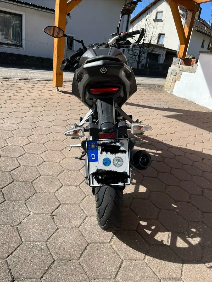 Yamaha MT-125 Noir - 1