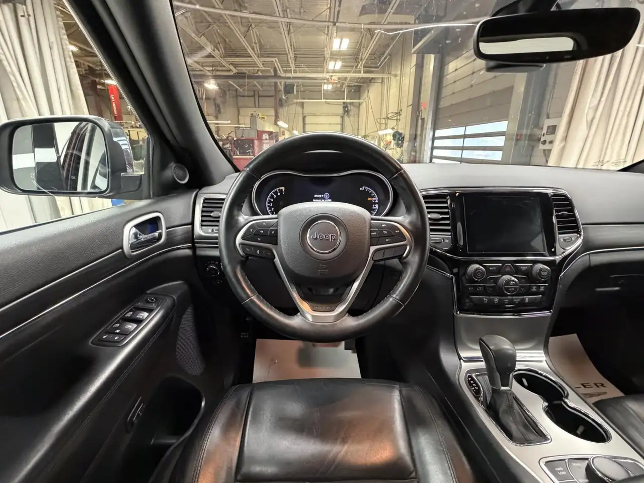 Jeep Grand Cherokee photo Jeep Grand Cherokee