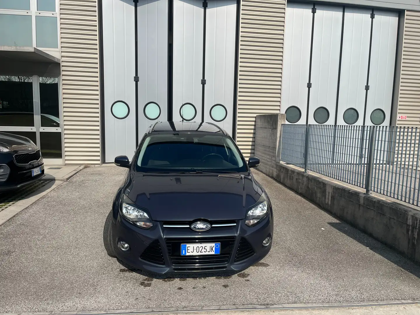 Ford Focus Focus SW 1.6 tdci Titanium 115cv Grigio - 2