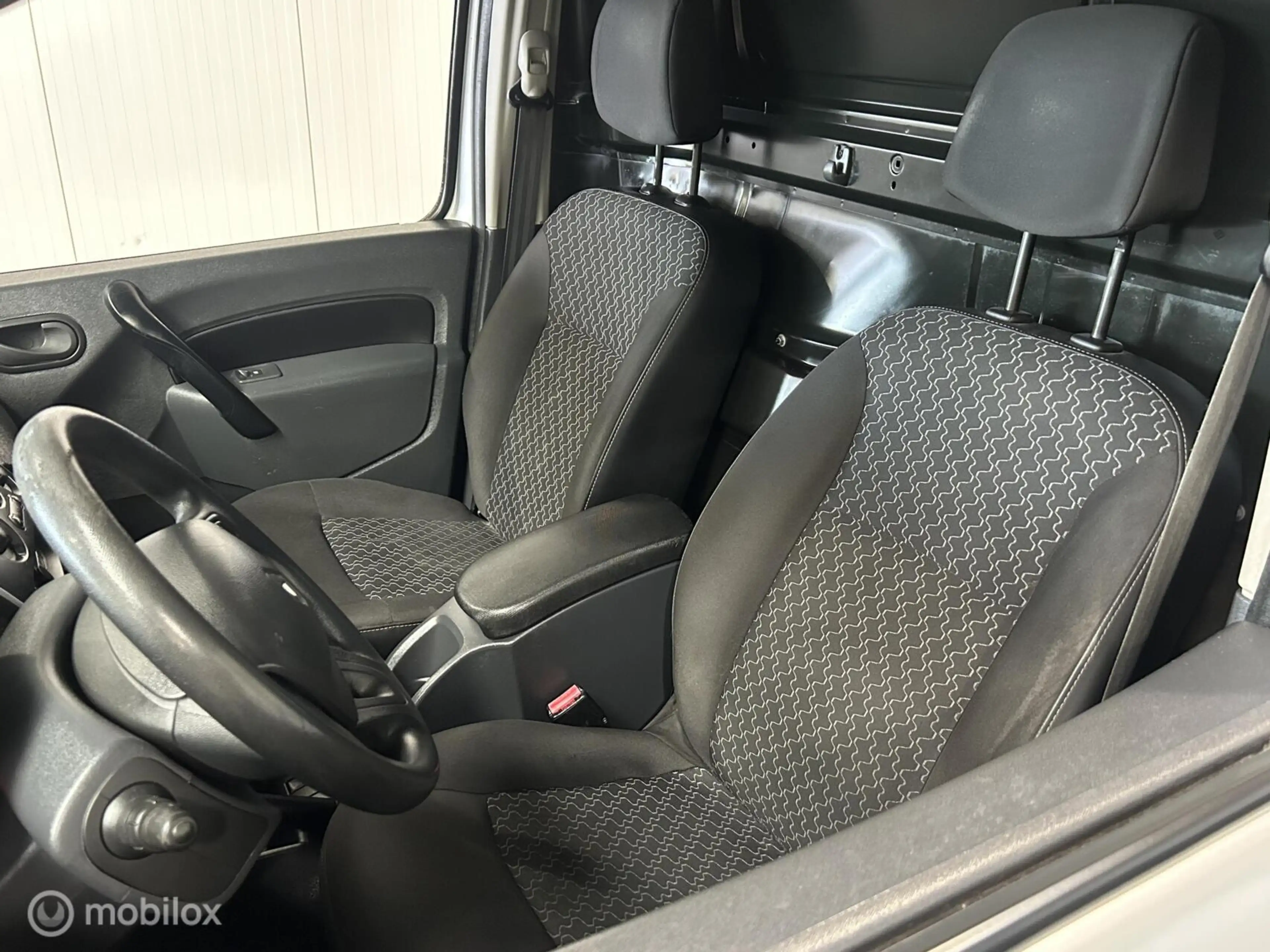 Renault Kangoo Express 1.5 dCi 90 Express Maxi Black Ed. [ NAP cr — photo 7