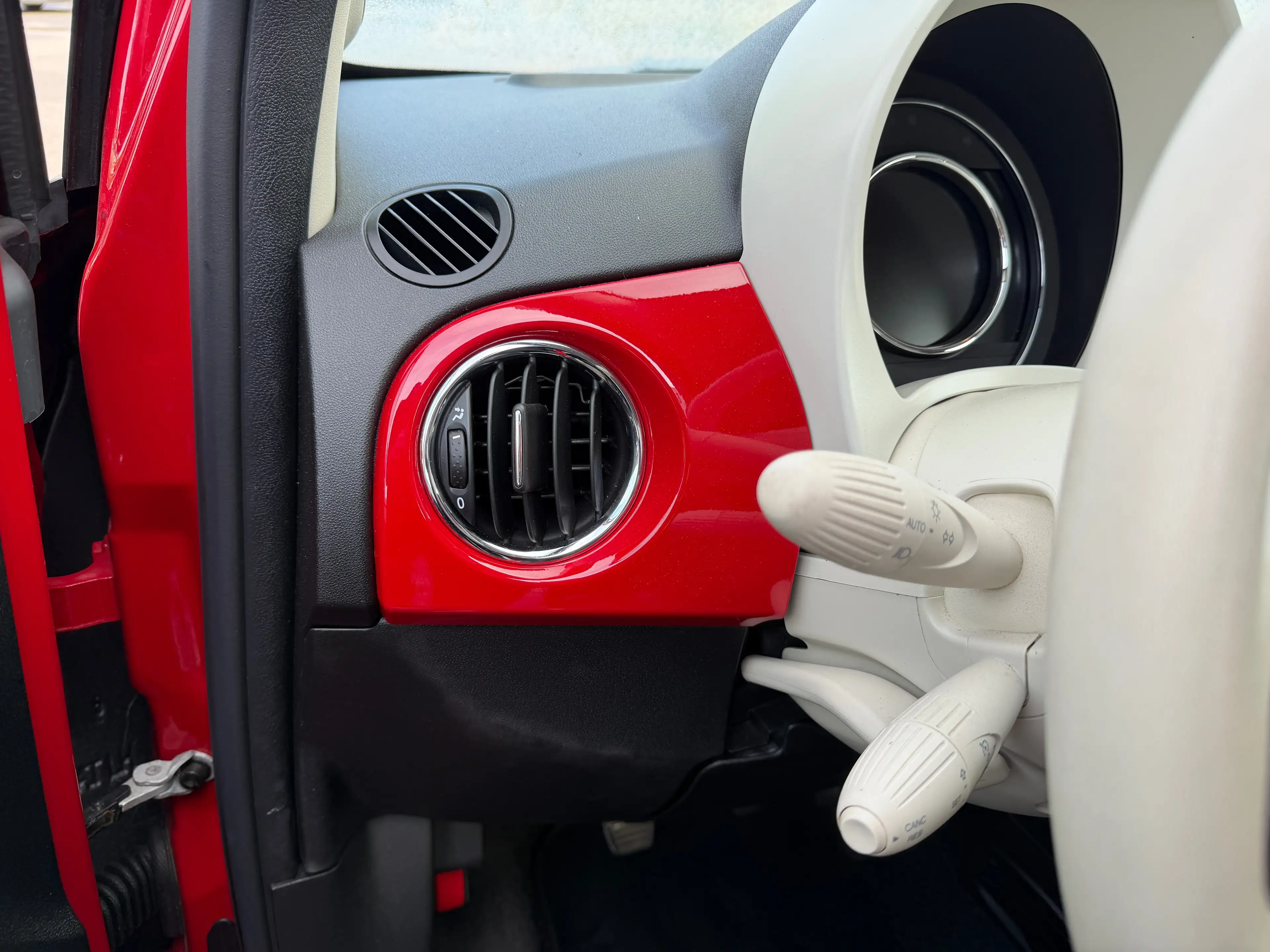 Fiat 500 Dolcevita Hybrid — photo 11
