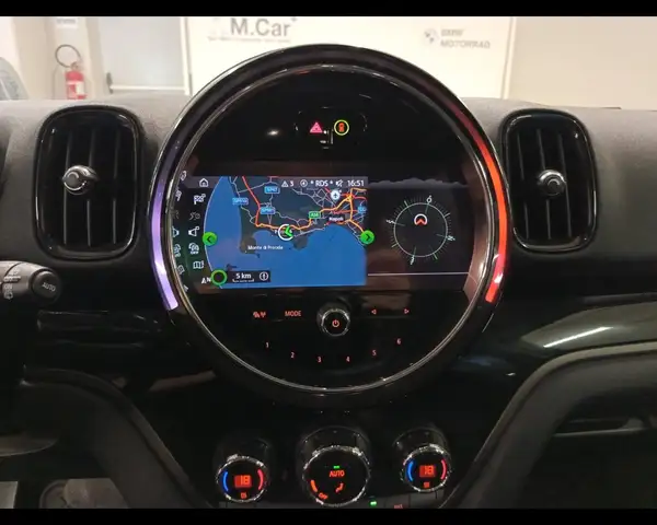 Mini Countryman view 17