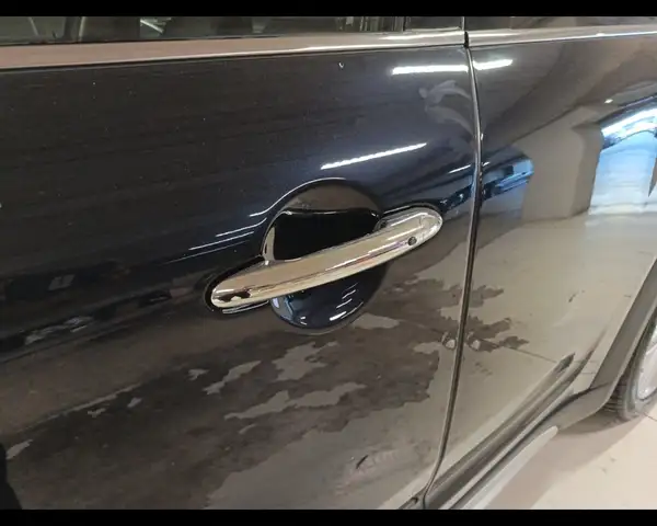 Mini Countryman view 22