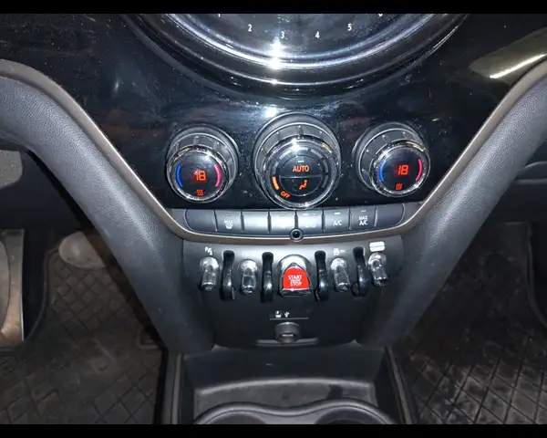 Mini Countryman view 16