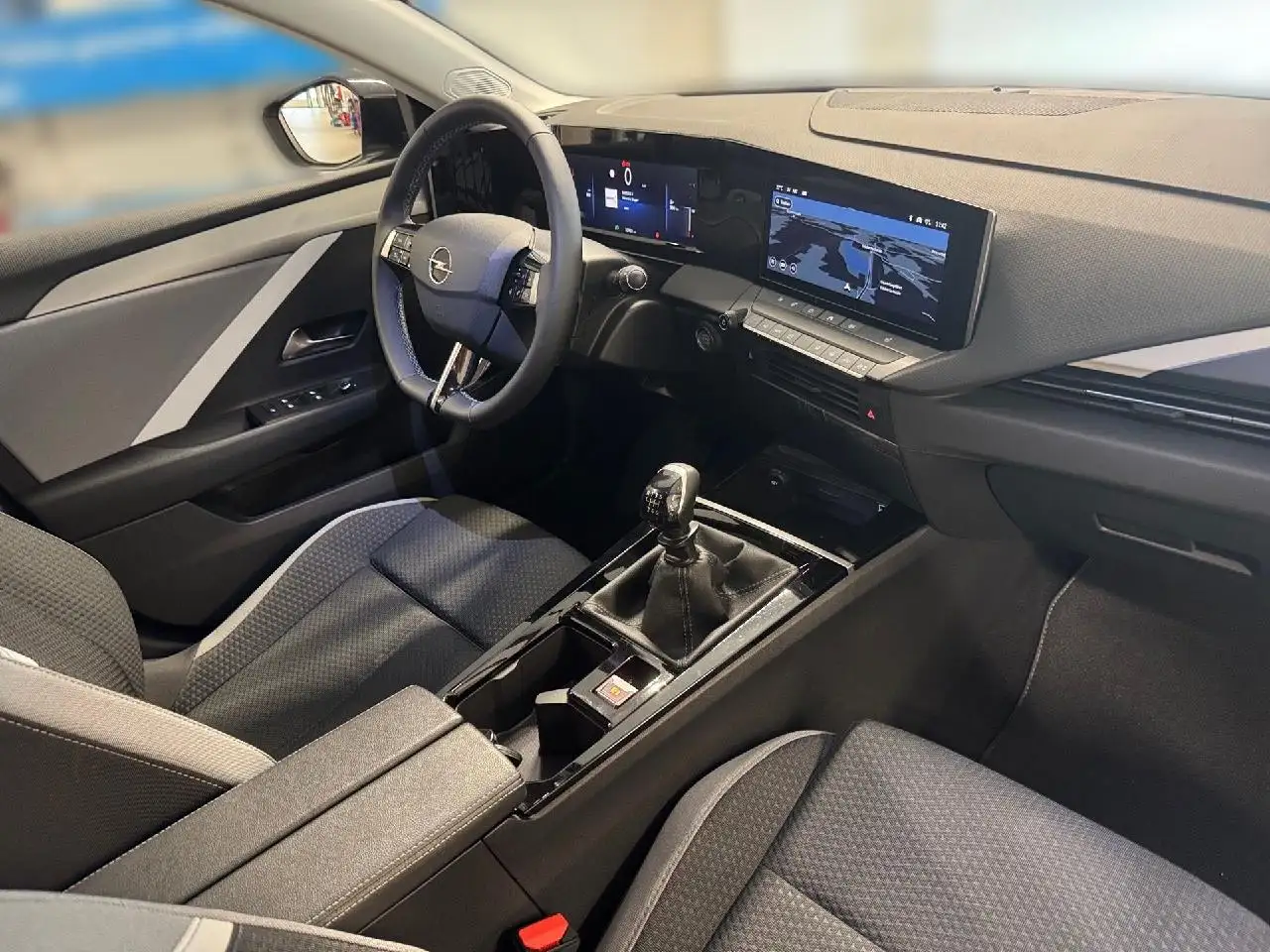 Opel Astra ST 1.2 Turbo 110PS Edition, миниатюра 14