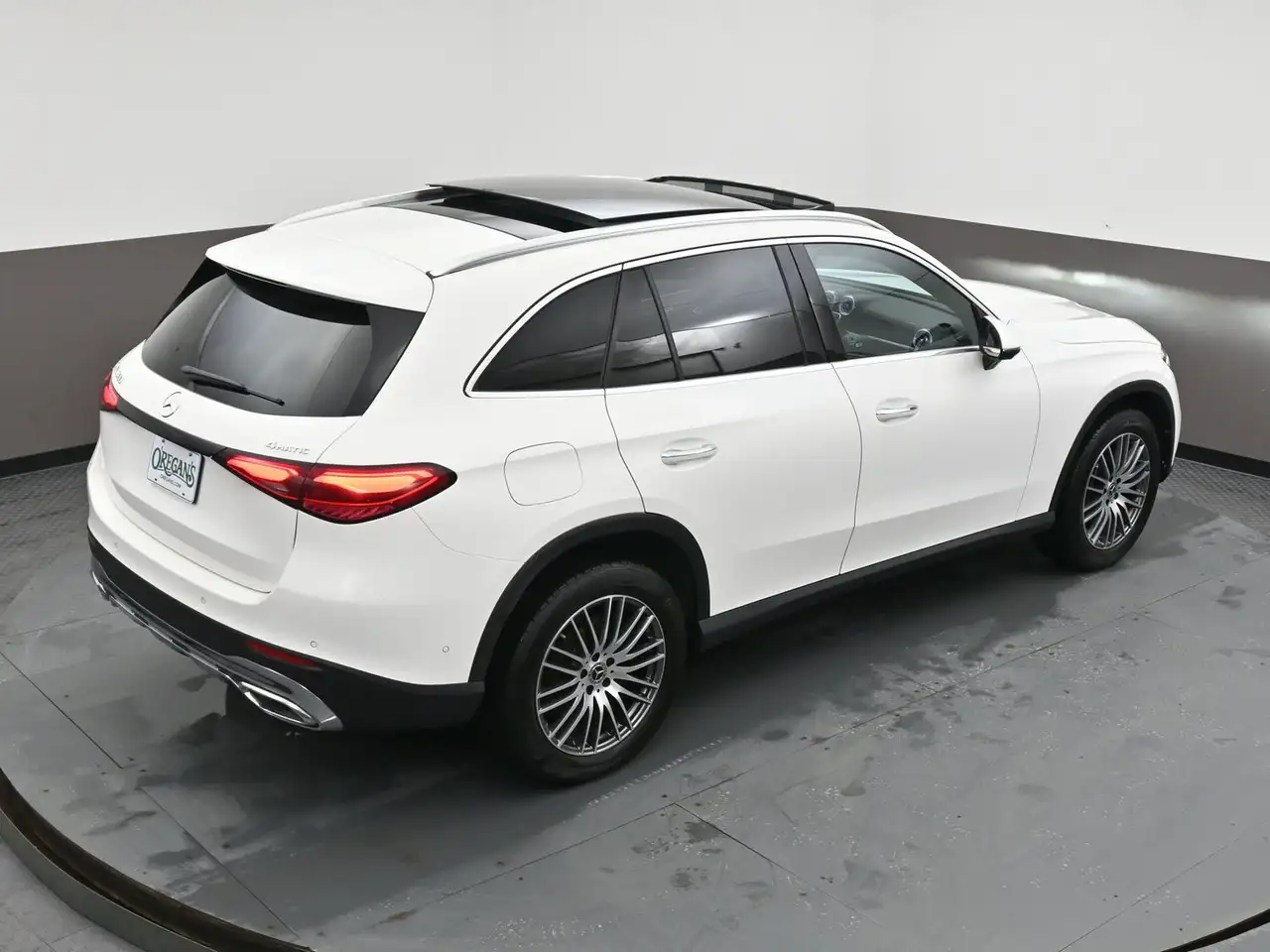 Mercedes-Benz GLC снимка Mercedes-Benz GLC
