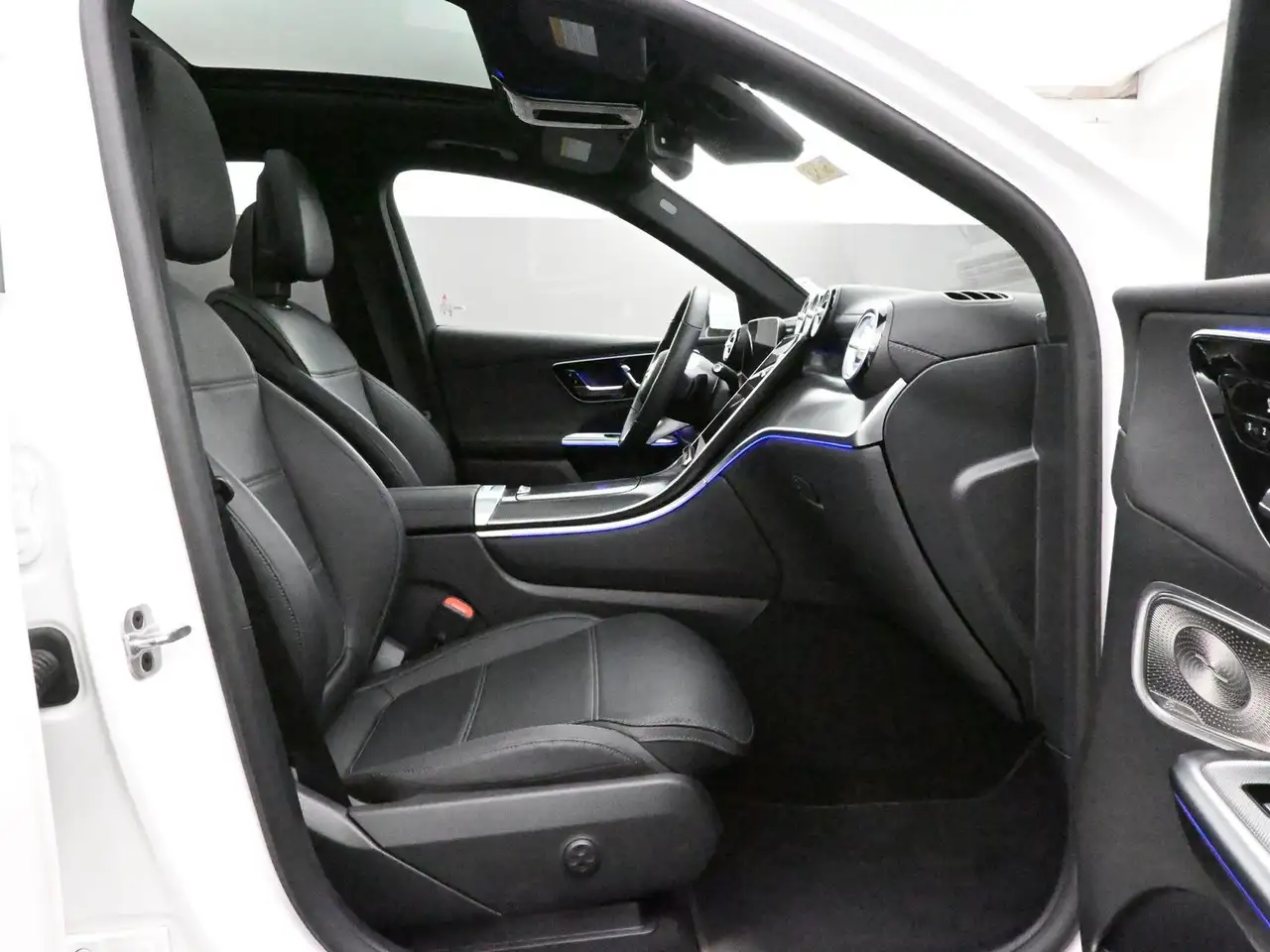 Mercedes-Benz GLC снимка Mercedes-Benz GLC