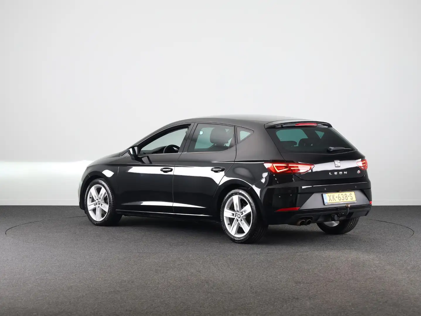 SEAT Leon 1.4 EcoTSI FR Business Intense 110pk | Navigatie | Negro - 2
