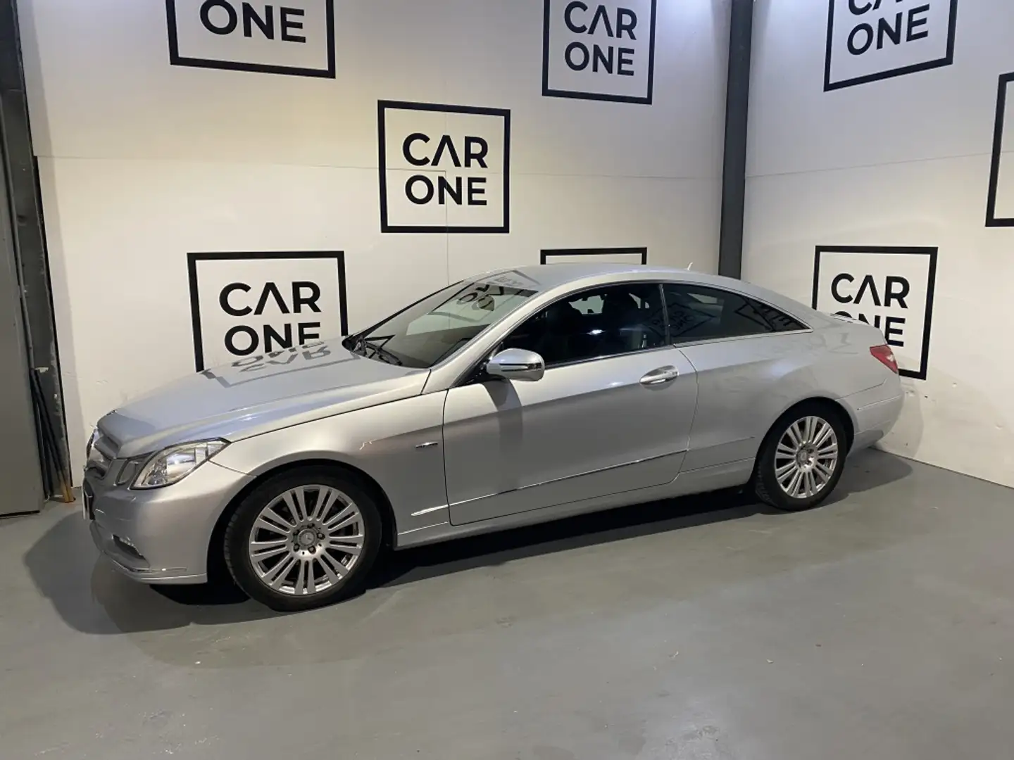 Mercedes-Benz E 350 Coupé CGI BE (14.75) Aut. Grau - 2
