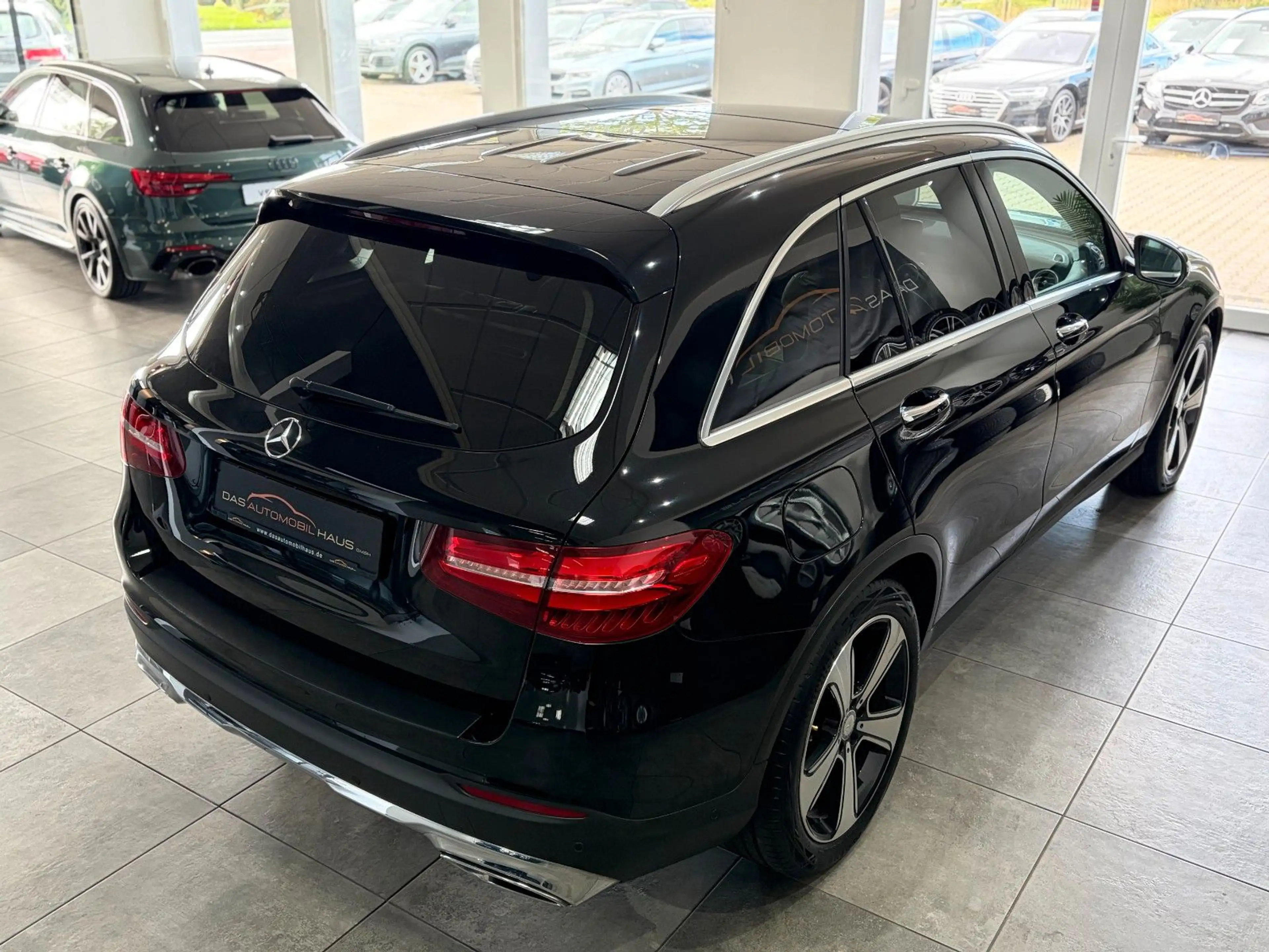Mercedes-Benz GLC 250 GLC250*Exclusive*1Hand*Pano*AHK*Distro*Leder*ILS — photo 10