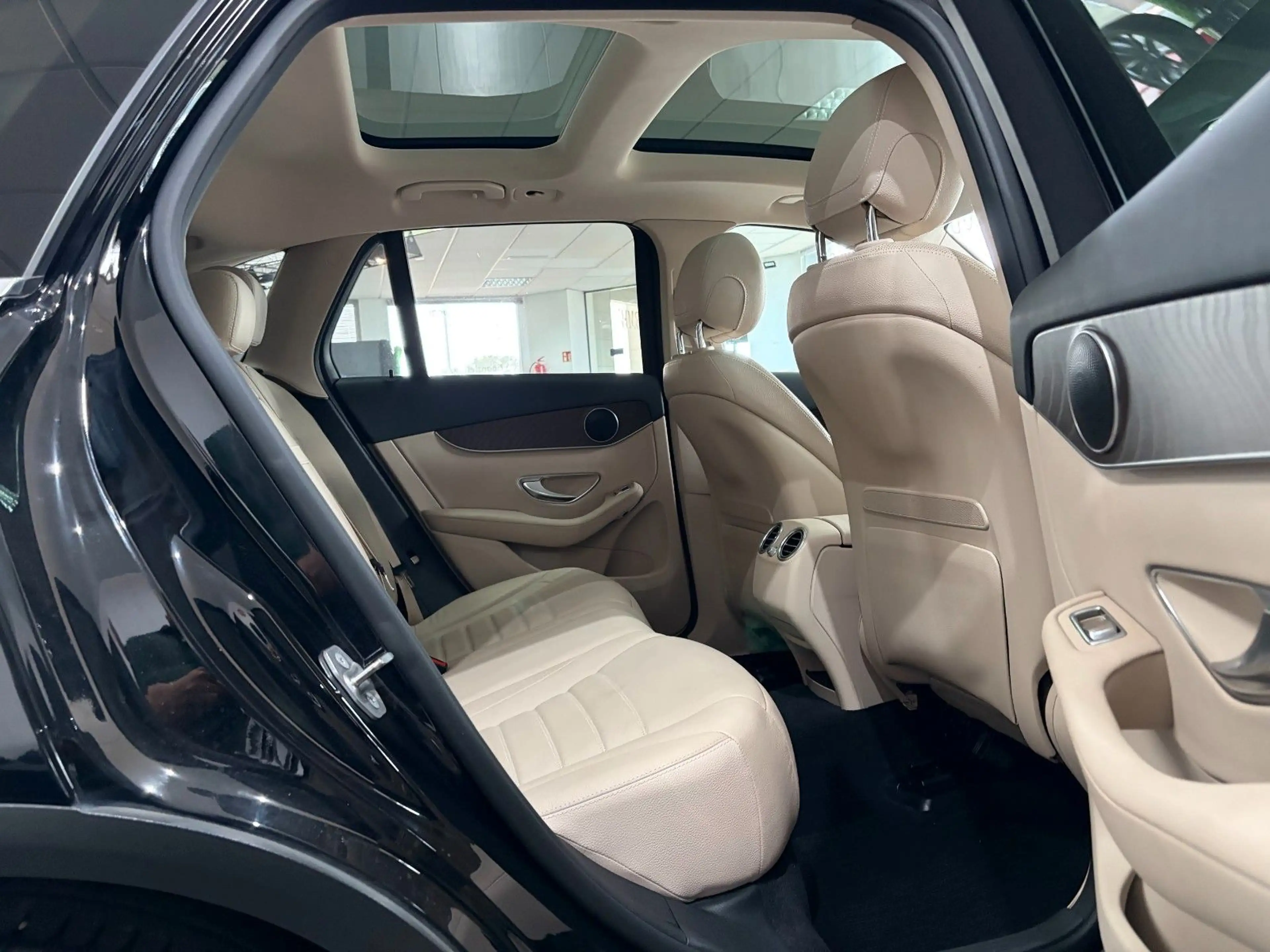 Mercedes-Benz GLC 250 GLC250*Exclusive*1Hand*Pano*AHK*Distro*Leder*ILS — photo 14