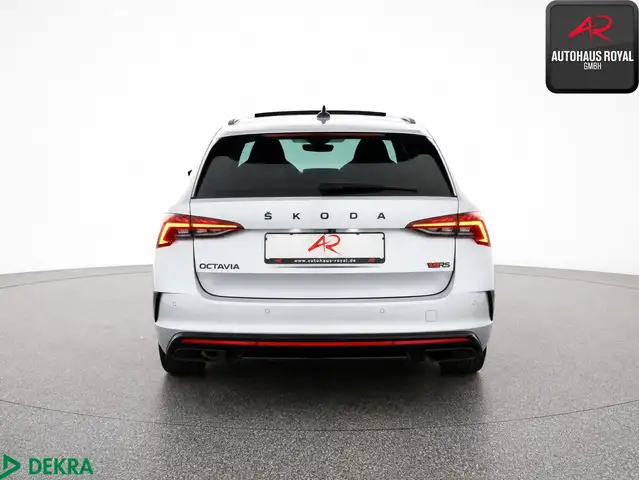 Skoda Octavia view 4