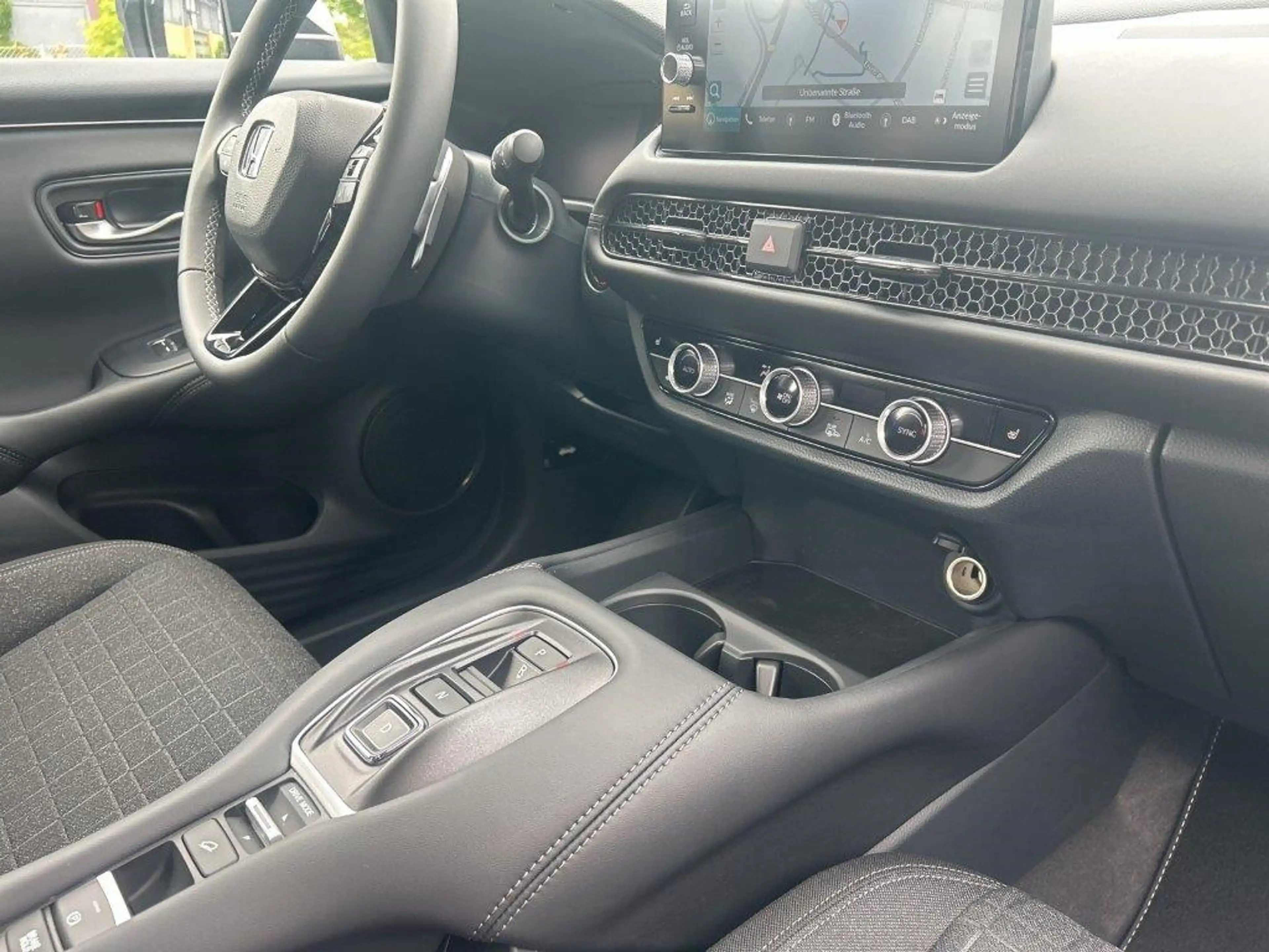Honda ZR-V Hybrid 2.0 e:HEV Elegance LED Einparkhilfe v+h — photo 15