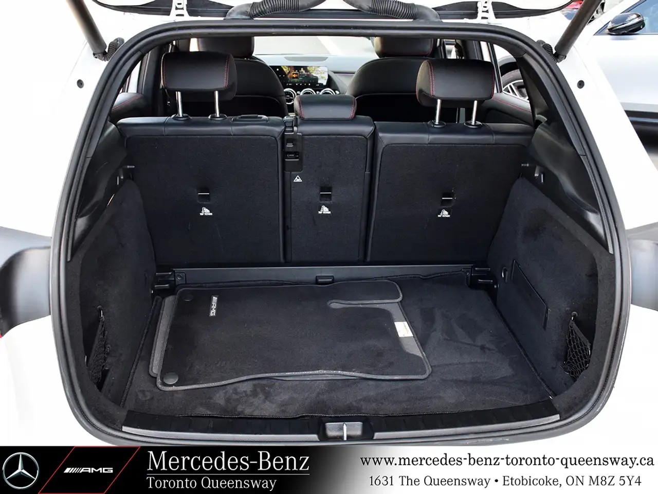 Mercedes-Benz GLA снимка Mercedes-Benz GLA