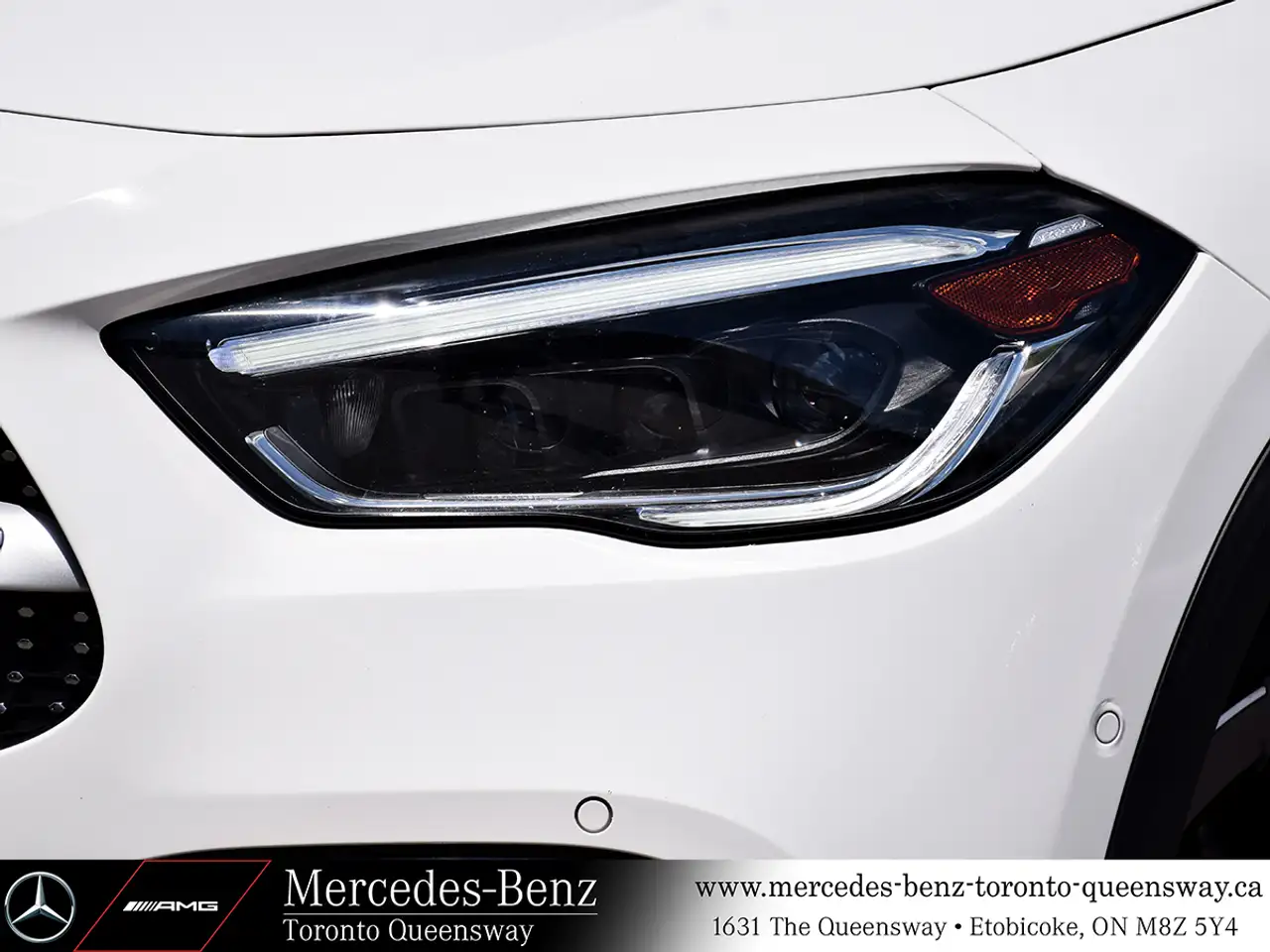 Mercedes-Benz GLA снимка Mercedes-Benz GLA