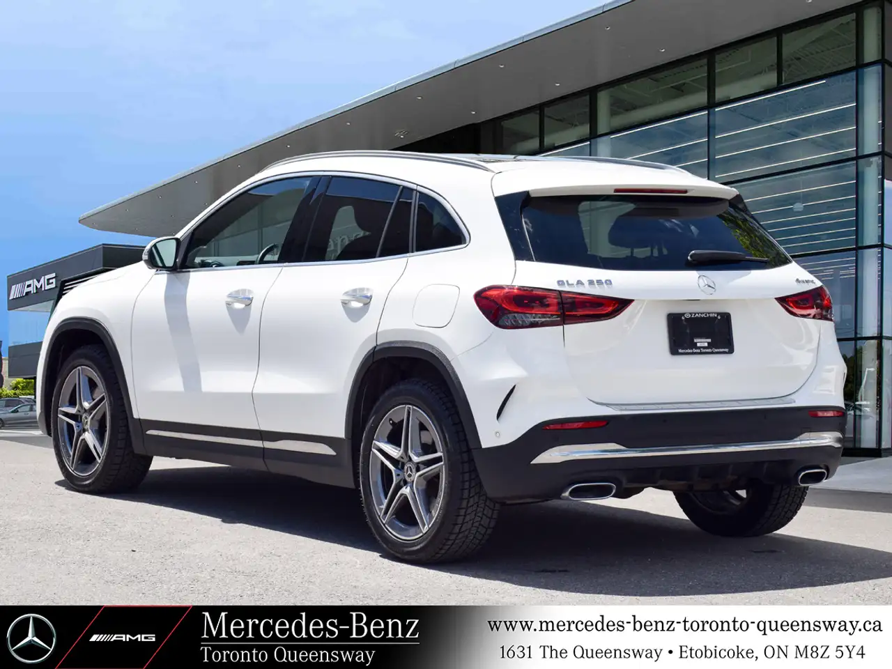 Mercedes-Benz GLA снимка Mercedes-Benz GLA