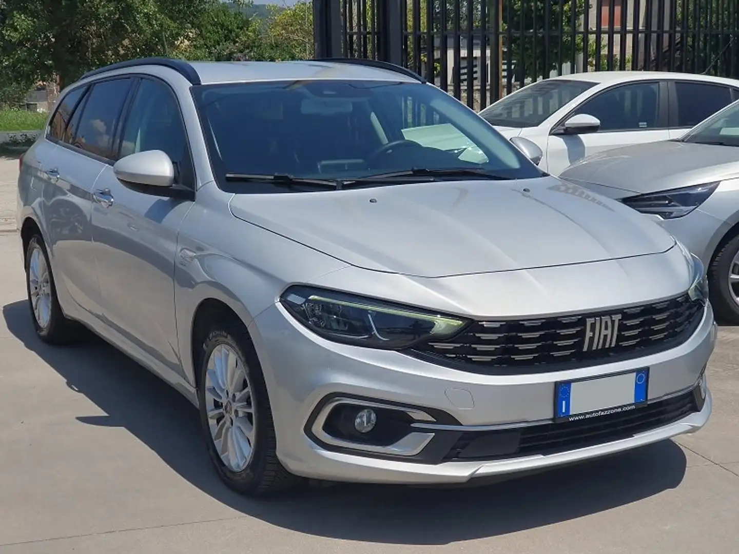 Fiat Tipo NEW SW 1.6 MultiJet-2 130CV S&S LED NAV 7 PARK CAM Gris - 1