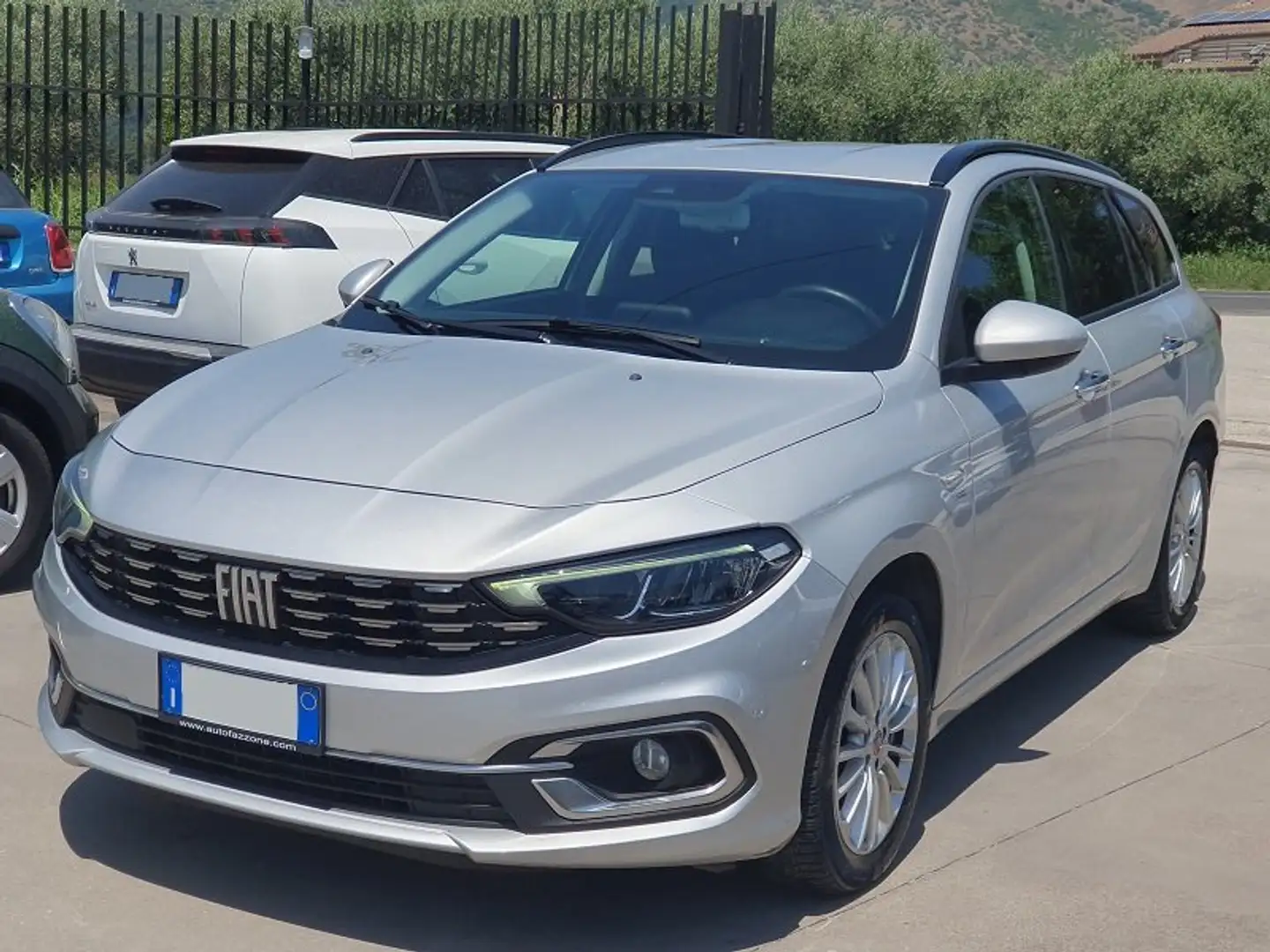 Fiat Tipo NEW SW 1.6 MultiJet-2 130CV S&S LED NAV 7 PARK CAM Gris - 2