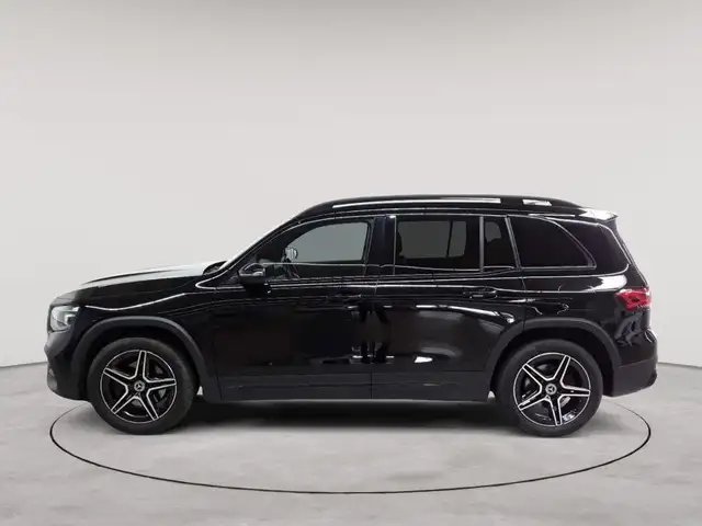 Mercedes-Benz GLB view 6