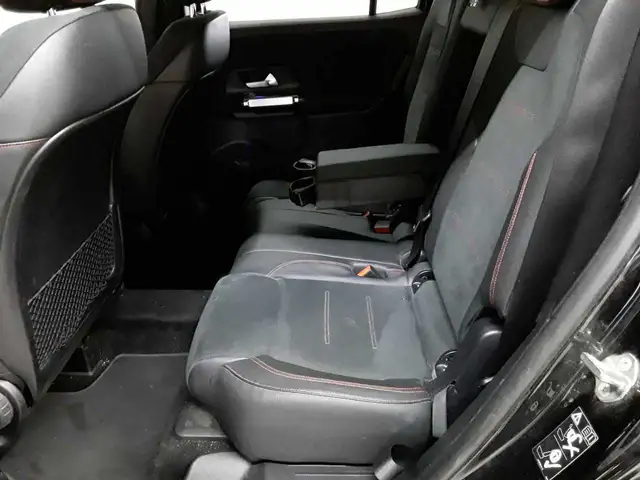 Mercedes-Benz GLB view 13